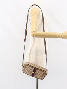 LOUIS VUITTON Monogram Mini Juliet MM Shoulder Bag Red M92219 LV Auth gh1563